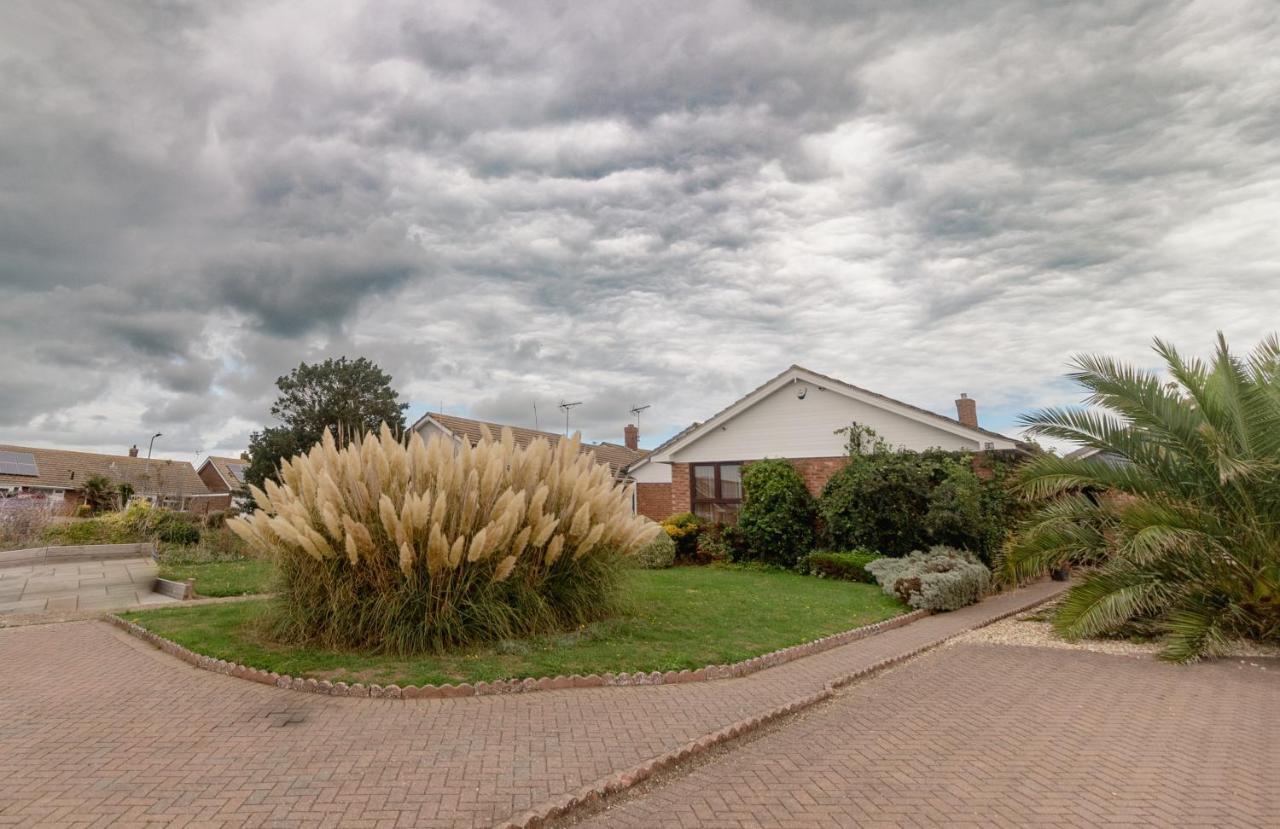 Palm Bay'S Luxury Bungalow - Self Check In & Parking Villa Margate Eksteriør bilde