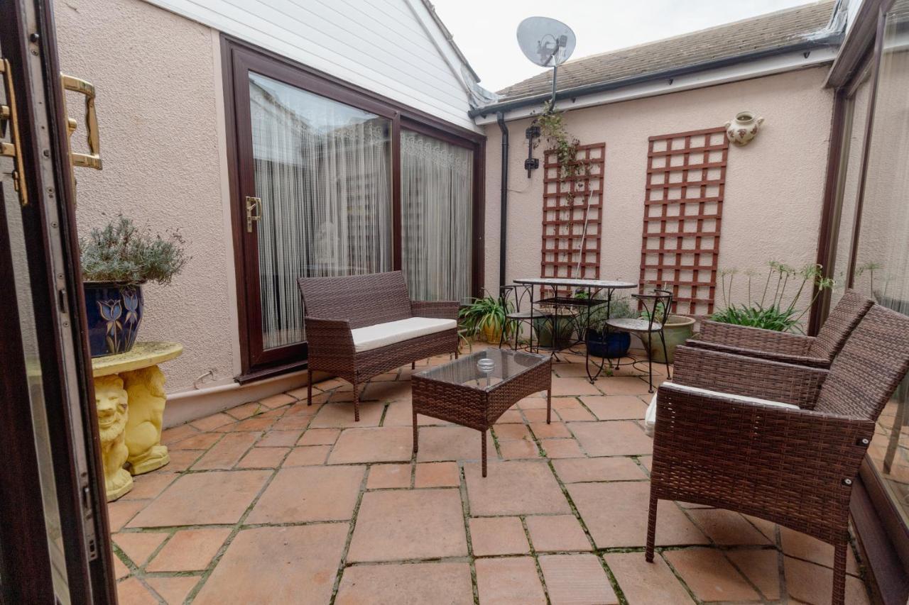 Palm Bay'S Luxury Bungalow - Self Check In & Parking Villa Margate Eksteriør bilde